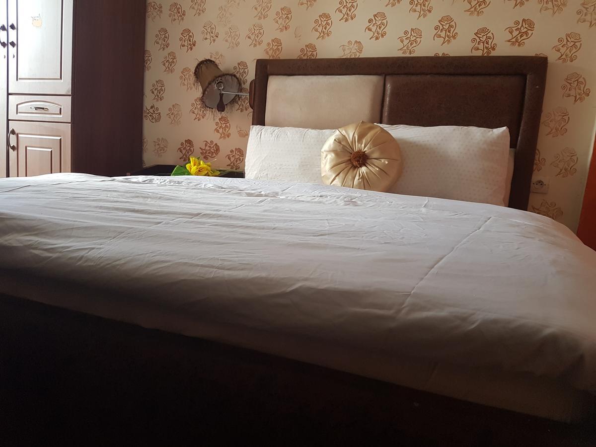 Novo Hotel Браззавіль Екстер'єр фото