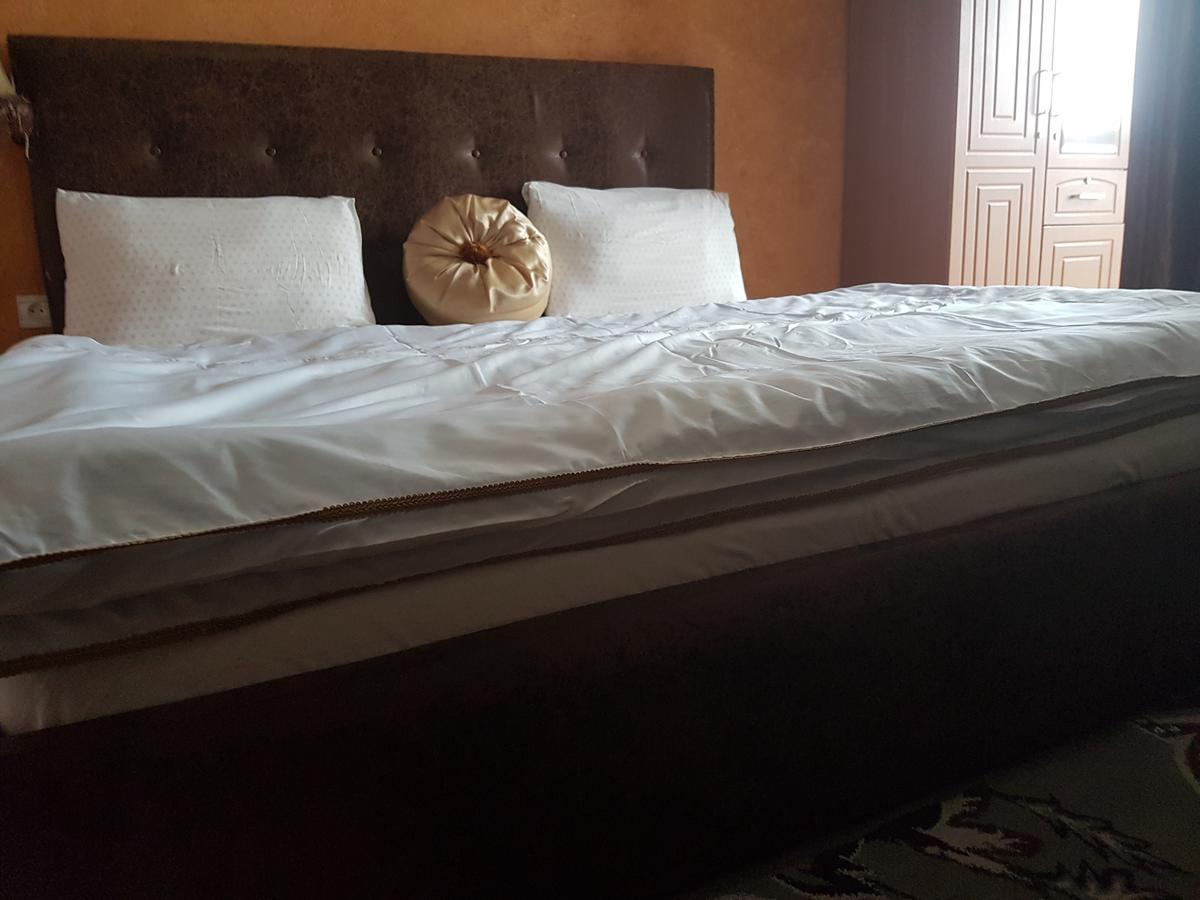 Novo Hotel Браззавіль Екстер'єр фото